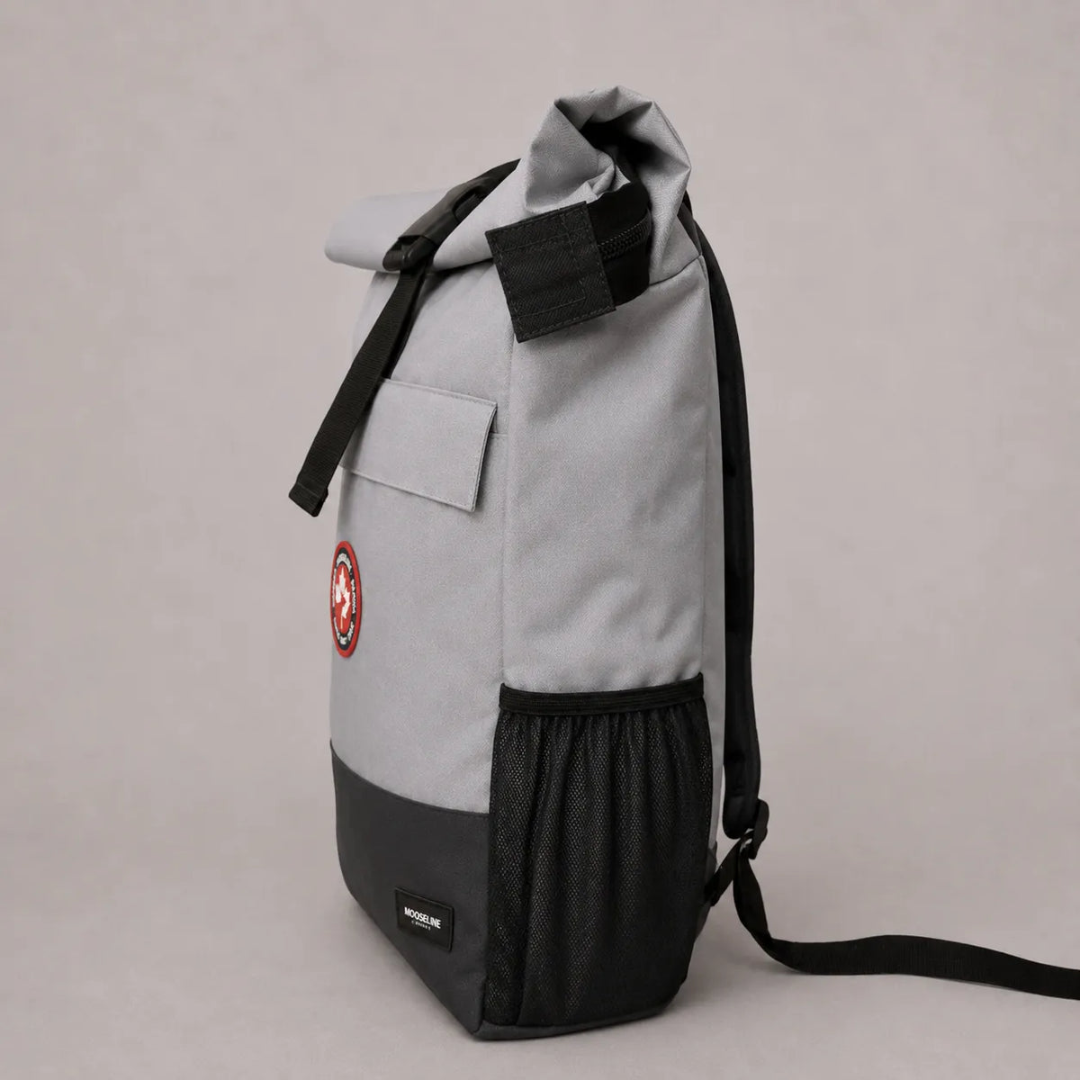 MooseLine Canada Premium Backpack – Reflector & Black